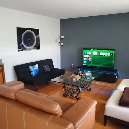 Cozy Family Home In Quiet Area, Nice Garden Views.